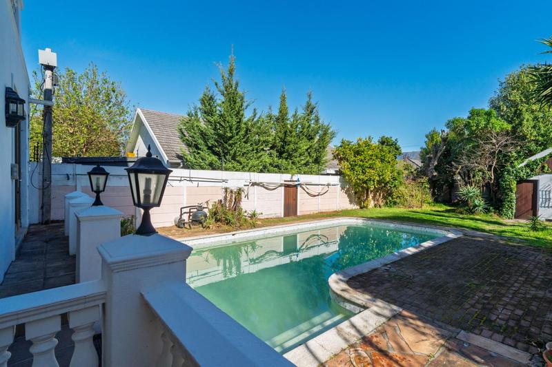 8 Bedroom Property for Sale in Claremont Western Cape
